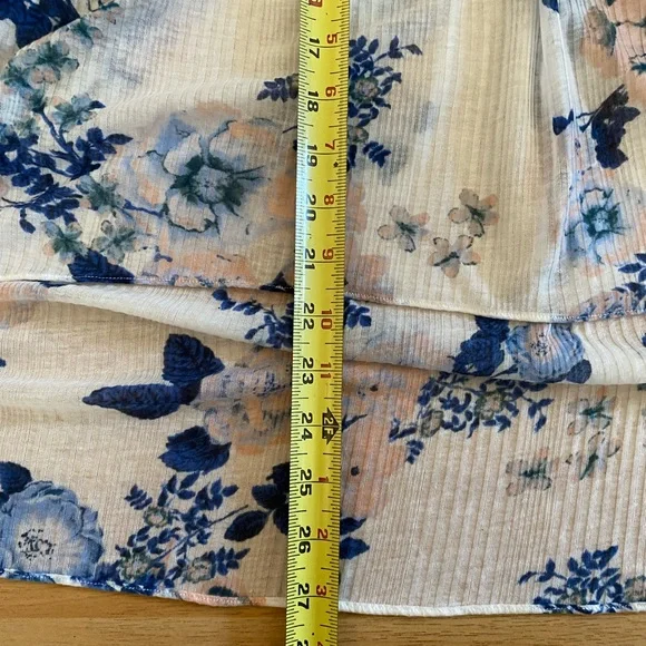 Free People white floral tunic top - Picture 8 of 8